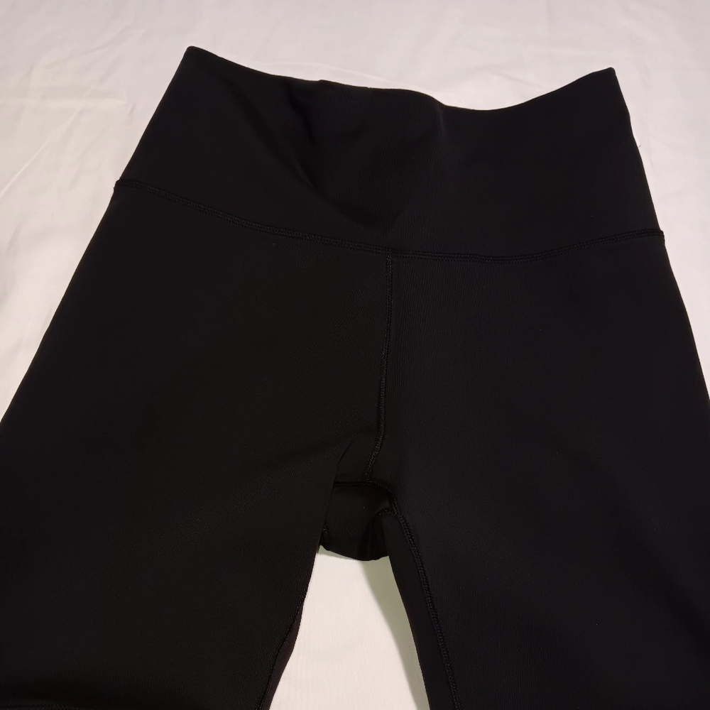 NWT Calia Women's Essential High Rise Bike shorts Size M $45 rn#104141 black